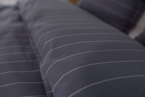 Dekbedovertrek Livello Pinstripe Antraciet detail